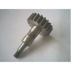 MD011074 MITSUBISHI YAĞ POMPA DİŞLİ MİLİ